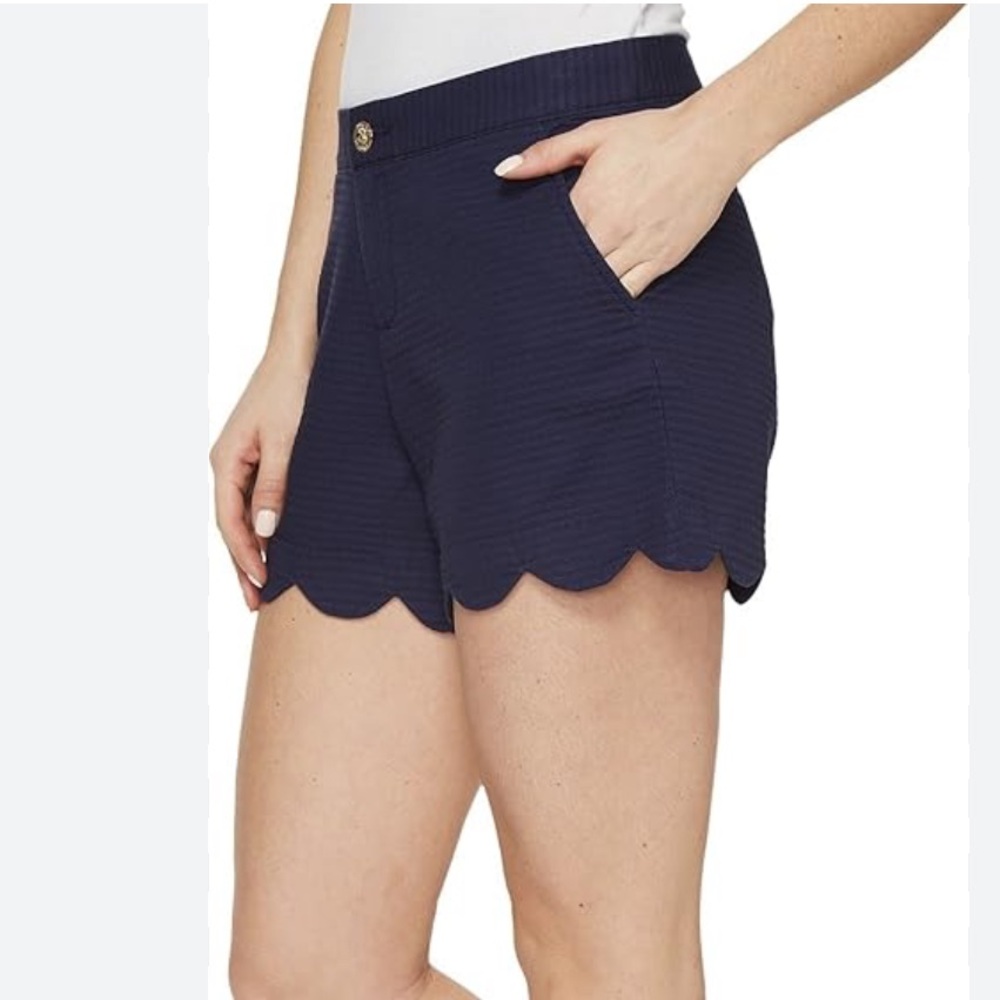 Lilly Pulitzer Navy blue buttercup shorts womens size 2